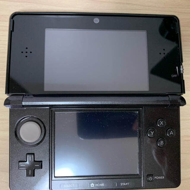 ニンテンドー3DS(ニンテンドー3DS)の【中古】ニンテンドー3DS コスモブラック ACアダプタ付 エンタメ/ホビーのゲームソフト/ゲーム機本体(携帯用ゲーム機本体)の商品写真