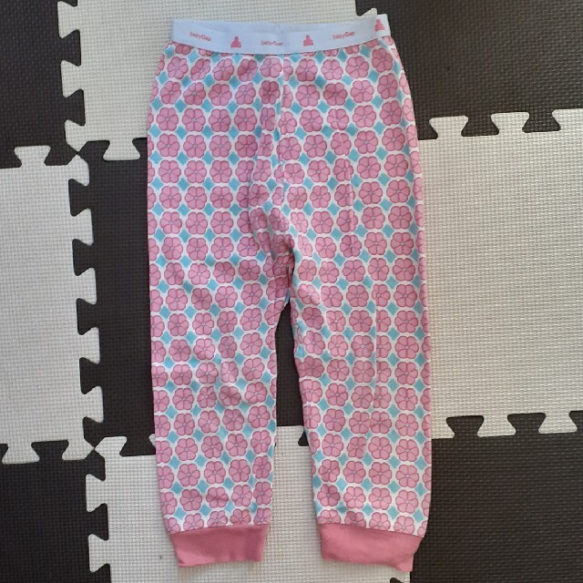 babyGAP(ベビーギャップ)のbabyGap　パジャマ　90㎝ キッズ/ベビー/マタニティのキッズ服女の子用(90cm~)(パジャマ)の商品写真