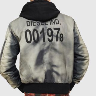 ディーゼル(DIESEL)のDEISELディーゼル　J-FOREST ボンバージャケット　アウター　MA-1(フライトジャケット)