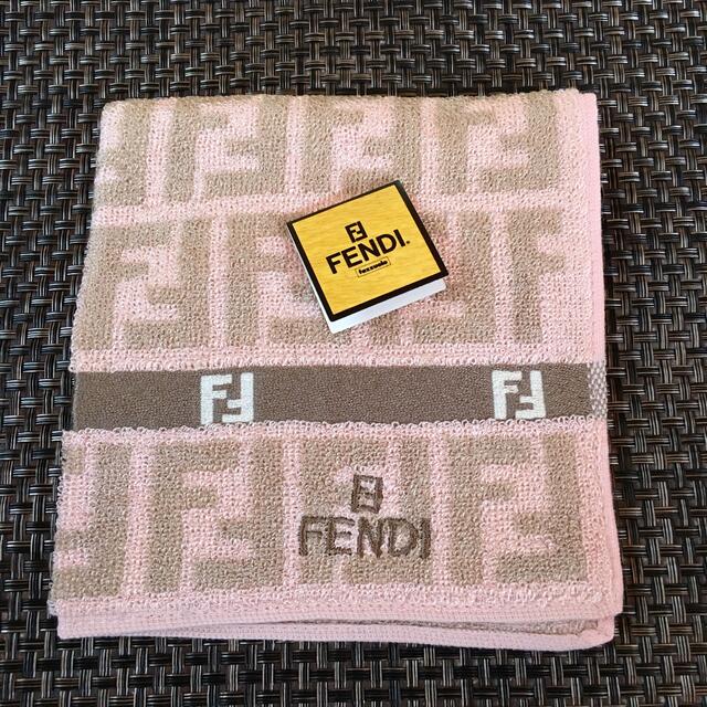 FENDI(フェンディ)のフェンディ/FENDI タオルハンカチ レディースのファッション小物(ハンカチ)の商品写真