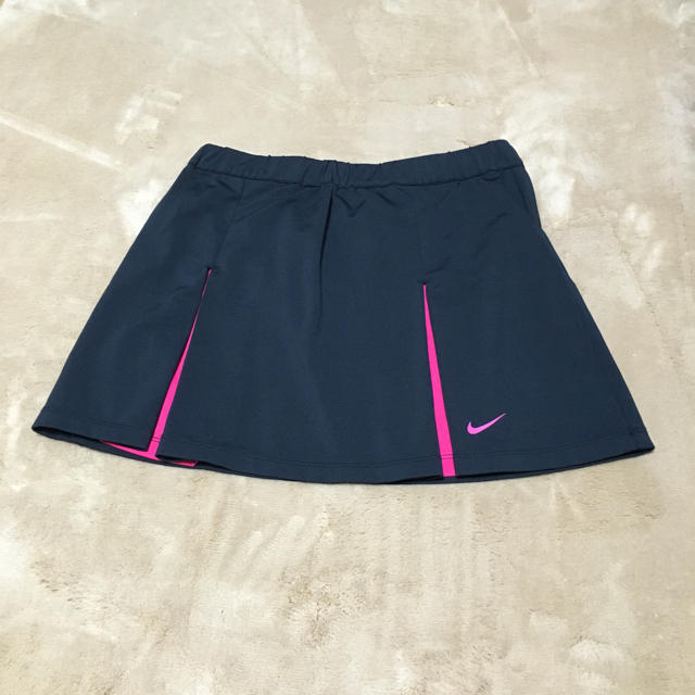 NIKE(ナイキ)の【Yuka様専用】NIKE ランニングスカート スポーツ/アウトドアのランニング(ウェア)の商品写真