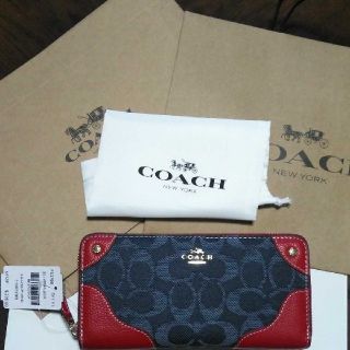 コーチ(COACH)の【COACH】長財布 シグネチャー ラウンドファスナー PVC　レッドxデニム(財布)