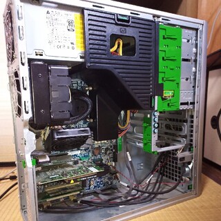 ヒューレットパッカード(HP)のz400 Workstationグラフィックボード NVIDIA Quadro(デスクトップ型PC)