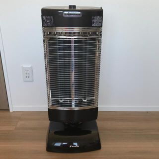 ダイキン(DAIKIN)のダイキン　セラムヒート【電気ヒーター】(電気ヒーター)