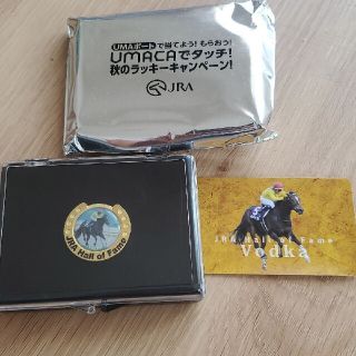 値下げ！即購入歓迎！競馬　ウォッカ　ピンバッジ(ノベルティグッズ)