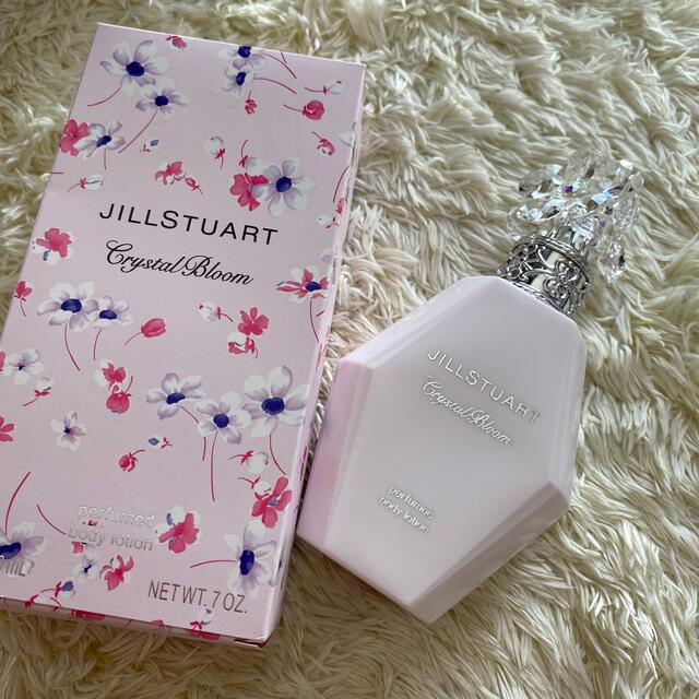 JILLSTUART(ジルスチュアート)の新品未使用✨JILLSTUARTボディクリーム コスメ/美容のボディケア(ボディクリーム)の商品写真