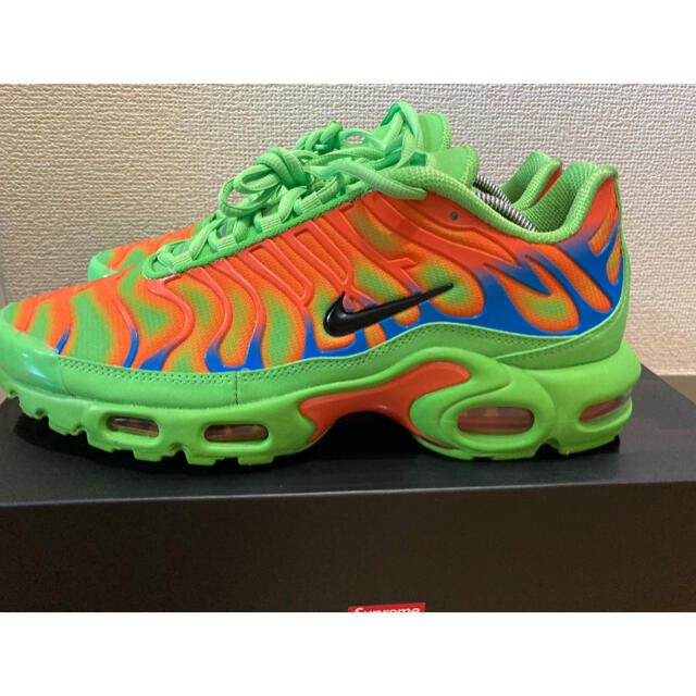 NIKE(ナイキ)のAIR MAX PLUS／SUPREME メンズの靴/シューズ(スニーカー)の商品写真