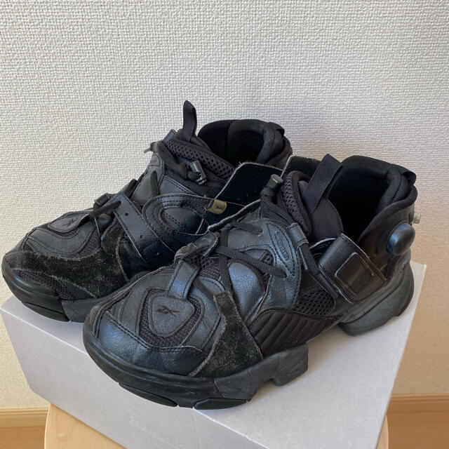 vetements×reebok GENETICALLYMODIFIEDpump