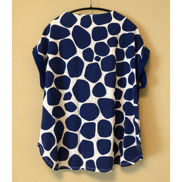 Design Tshirts Store graniph(グラニフ)のグラニフ　キリンプリント　カットソー メンズのトップス(Tシャツ/カットソー(半袖/袖なし))の商品写真