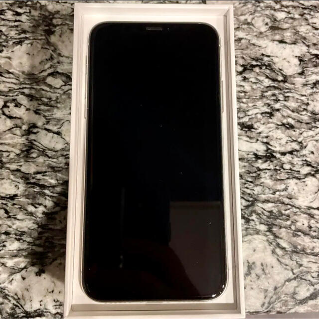 【美品】iPhone X Silver  64 GB docomo SIMフリー 1