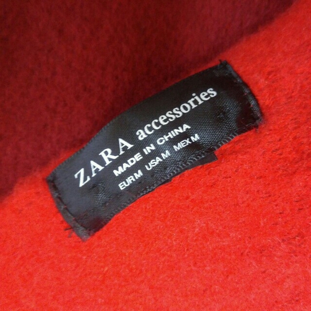 ZARA(ザラ)の【ZARA】大判ストール(赤) レディースのファッション小物(ストール/パシュミナ)の商品写真