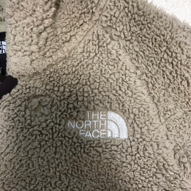 THE NORTH FACE(ザノースフェイス)の【なかの様専用】THE NORTH FACE ボアロンパース　ベビー　ベージュ キッズ/ベビー/マタニティのベビー服(~85cm)(ロンパース)の商品写真