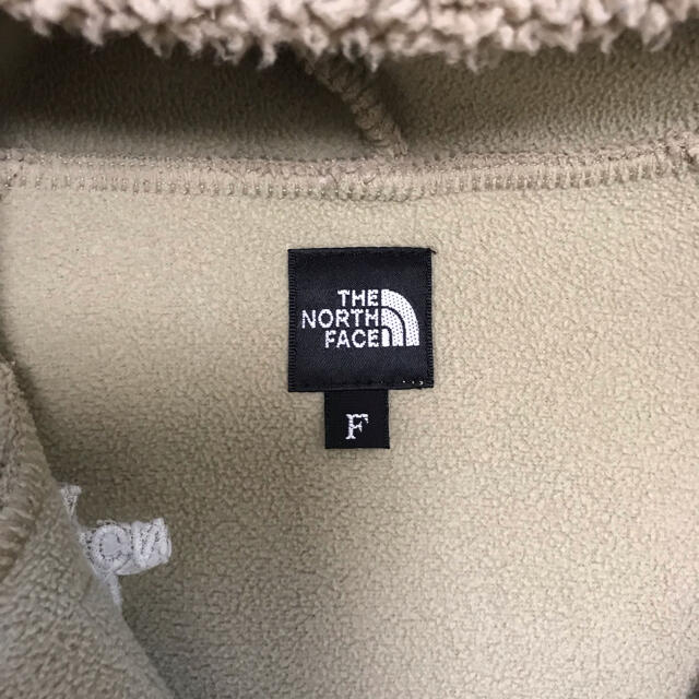 THE NORTH FACE(ザノースフェイス)の【なかの様専用】THE NORTH FACE ボアロンパース　ベビー　ベージュ キッズ/ベビー/マタニティのベビー服(~85cm)(ロンパース)の商品写真