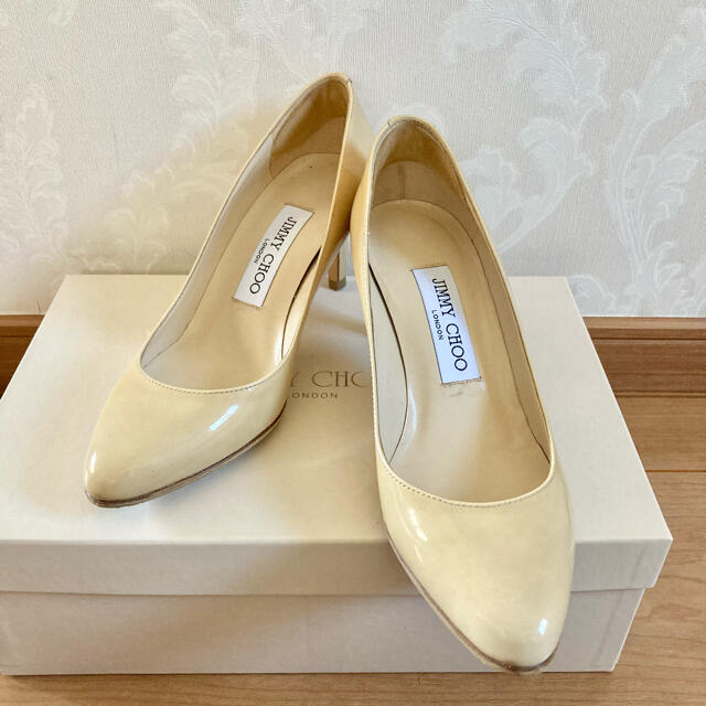 JIMMY CHOO(ジミーチュウ)のJIMMY CHOO 247vega 35 レディースの靴/シューズ(ハイヒール/パンプス)の商品写真