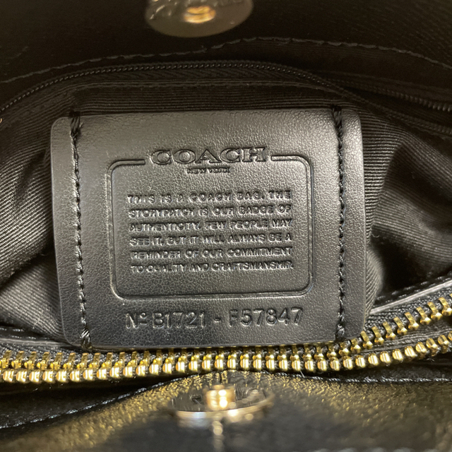 COACH(コーチ)の《美品》COACH コーチ ショルダーバック　黒　F57847  レディースのバッグ(ショルダーバッグ)の商品写真