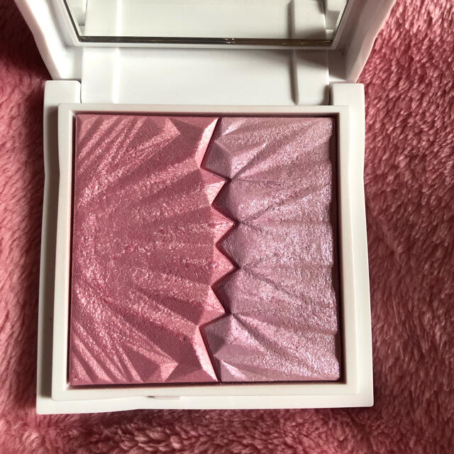 GUERLAIN(ゲラン)のゲラン ♡メテオリット ハイライター デュオ♡ホログラフィック コスメ/美容のベースメイク/化粧品(フェイスカラー)の商品写真