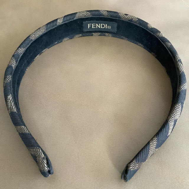 希少 FENDI カチューシャ ヘアバンド ズッカ フェンディ VERY