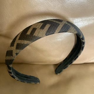 FENDI - 希少 FENDI カチューシャ ヘアバンド ズッカ フェンディ VERY