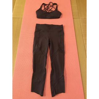 ルルレモン(lululemon)のlululemon パンツとブラセット　サイズ4(ヨガ)