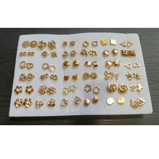 ピアス38個(ピアス)