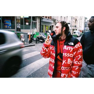 シュプリーム(Supreme)の2015AW Supreme/TNF Nuptse Jacket赤S付属品完備(ダウンジャケット)