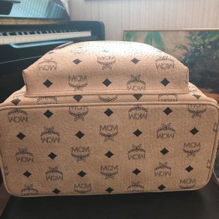 MCM - 最終値下げ MCM リュック small medium ベージュ 早い者勝ちの