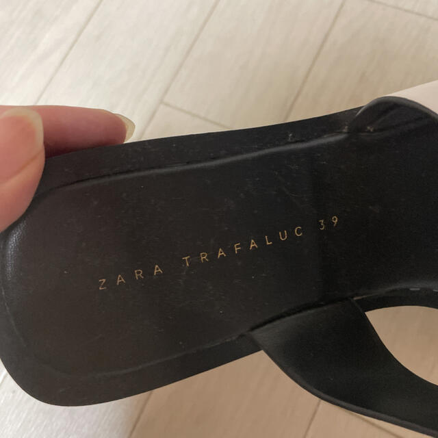 ZARA(ザラ)のひらみぃ様専用 ZARA フラットシューズ サンダル レディースの靴/シューズ(サンダル)の商品写真