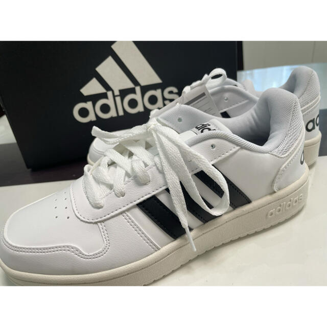 ☆新品未使用☆ adidas スニーカー　25.5cm ホワイト×ブラック