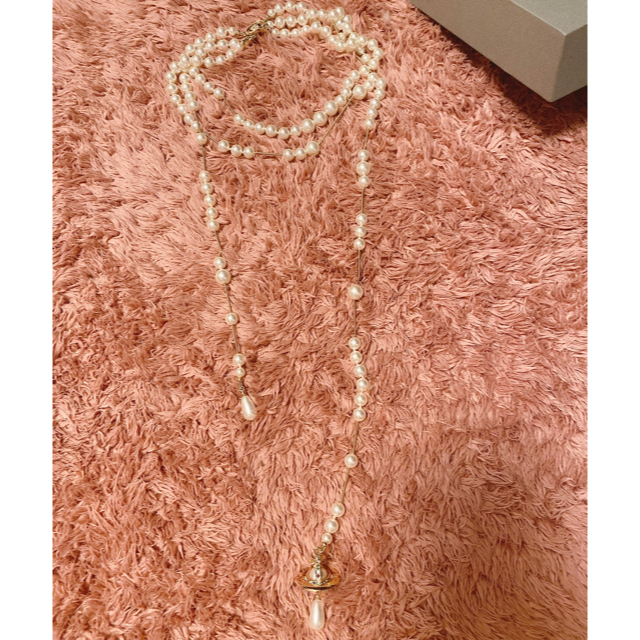 Vivienne Westwood(ヴィヴィアンウエストウッド)のBROKEN PEARL NECKLACE レディースのアクセサリー(ネックレス)の商品写真