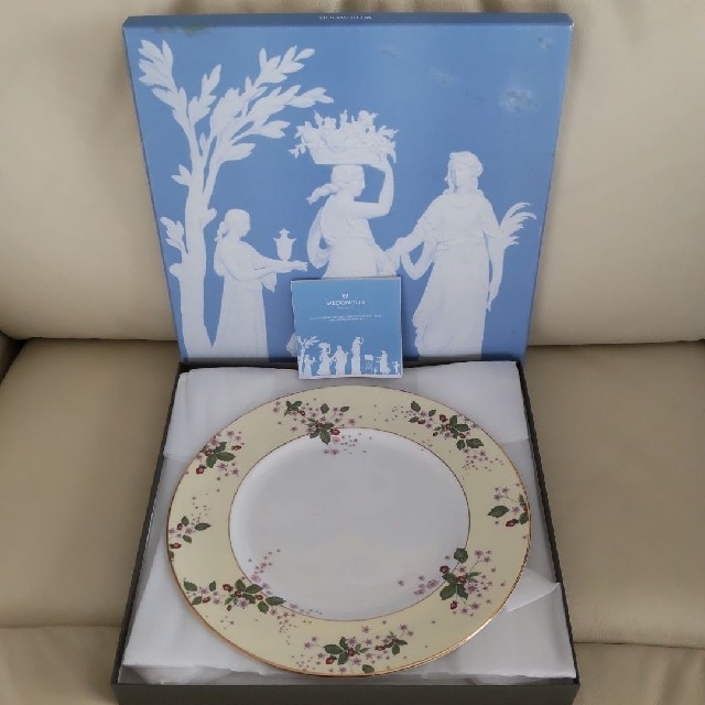 WEDGWOOD - ☆くまさん様専用☆ウェッジウッドワイルドストロベリーブルームディナープレートの通販 by 肥後グリーン's shop