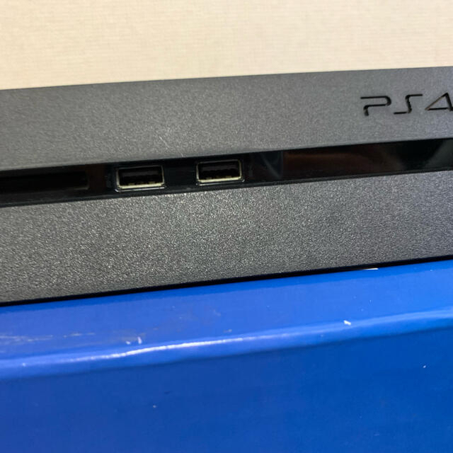 PlayStation4(プレイステーション4)のPS4 CUH-1200AB01 500GB コントローラー2個付き エンタメ/ホビーのゲームソフト/ゲーム機本体(家庭用ゲーム機本体)の商品写真