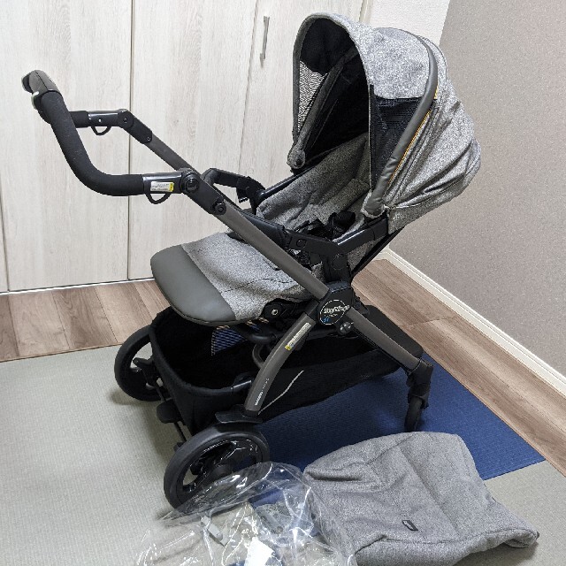 KATOJI(カトージ)のさやかさん専用　チャイルドシート＆ベビーカー　3点セット　Peg-Perego キッズ/ベビー/マタニティの外出/移動用品(自動車用チャイルドシート本体)の商品写真