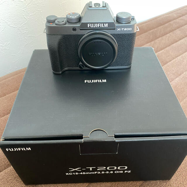 ミラーレス一眼新品 未開封 FUJIFILM X-T200 レンズキット