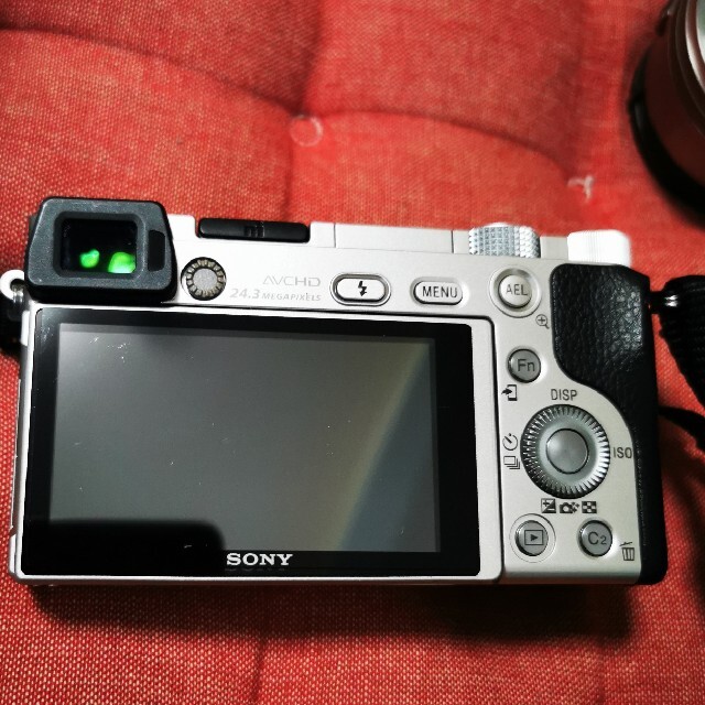 SONY α6000 パワーズームキット シルバー SONY α6000 パワーズームキット シルバー