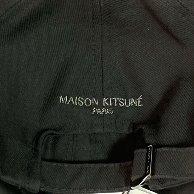 MAISON KITSUNE'(メゾンキツネ)の新作 MAISON KITSUNE オールライト フォックス キャップ メンズの帽子(キャップ)の商品写真