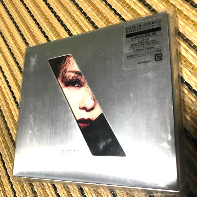 安室奈美恵  _genic (CD+DVD) エンタメ/ホビーのCD(ポップス/ロック(邦楽))の商品写真