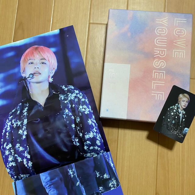 防弾少年団(BTS)(ボウダンショウネンダン)のLoveYourself Soul LIVEDVD テテ V ジン JIN エンタメ/ホビーのCD(K-POP/アジア)の商品写真