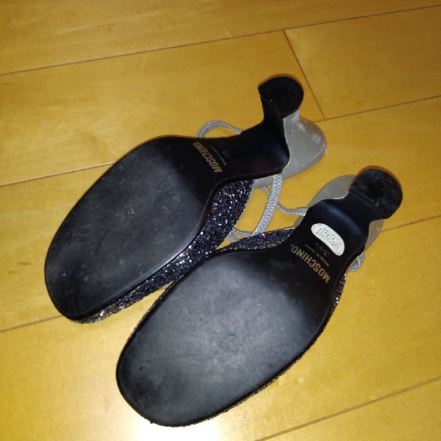 MOSCHINO(モスキーノ)のモスキーノ　ヒールサンダル レディースの靴/シューズ(ハイヒール/パンプス)の商品写真