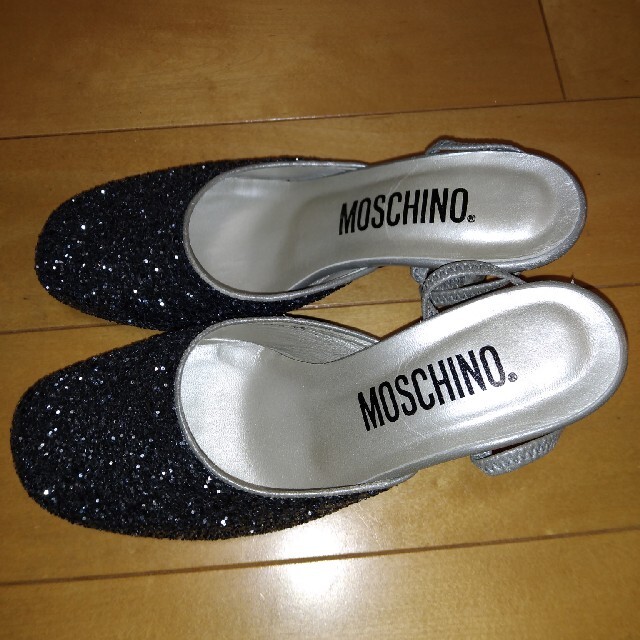 MOSCHINO(モスキーノ)のモスキーノ　ヒールサンダル レディースの靴/シューズ(ハイヒール/パンプス)の商品写真