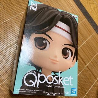 バンダイ(BANDAI)のBTS TinyTAN  Qposket フィギュア jin 　Aカラー(アイドルグッズ)