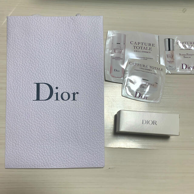 Dior(ディオール)の新品未使用　ディオール　リップケース　サンプル3点　DIOR ノベルティ エンタメ/ホビーのコレクション(ノベルティグッズ)の商品写真