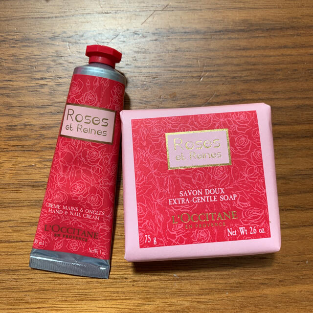 L'OCCITANE(ロクシタン)のロクシタン　ハンドクリーム　石けん　セット コスメ/美容のボディケア(ハンドクリーム)の商品写真