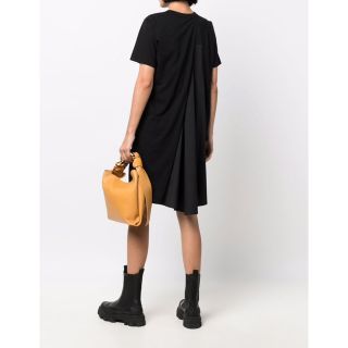 サカイ(sacai)のsacai バックドレープTシャツワンピース(ひざ丈ワンピース)