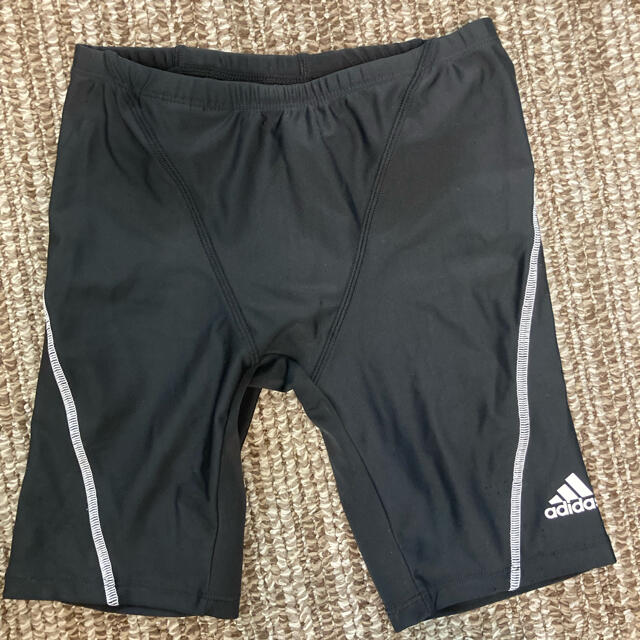 adidas(アディダス)のアディダス水着　未使用　140 キッズ/ベビー/マタニティのキッズ服男の子用(90cm~)(水着)の商品写真