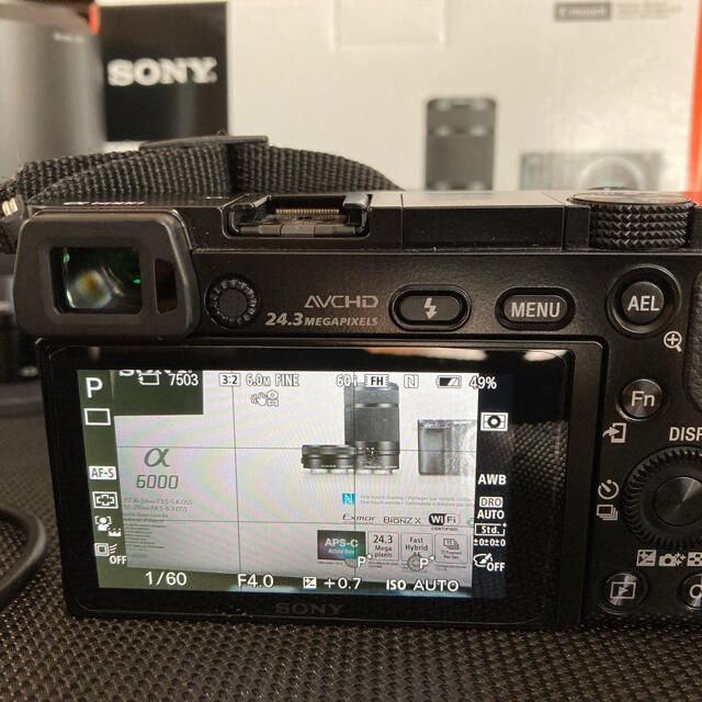 SONY(ソニー)のα6000ダブルズームキット　ストラップ、レンズフィルターお付けします スマホ/家電/カメラのカメラ(ミラーレス一眼)の商品写真