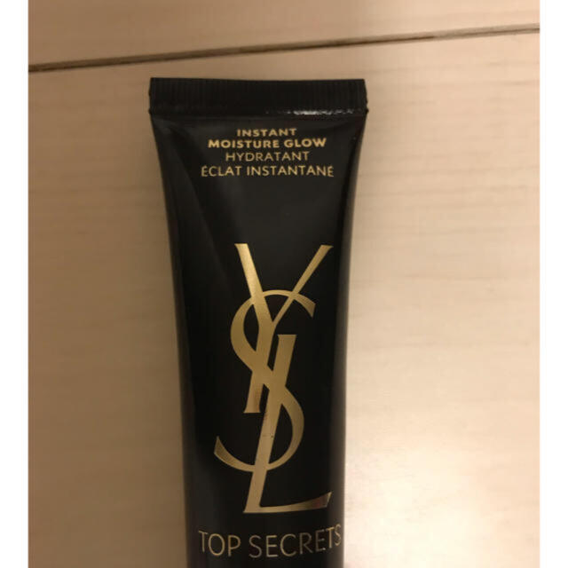 Yves Saint Laurent Beaute(イヴサンローランボーテ)のイヴ・サンローラントップシークレットモイスチャーエクラ コスメ/美容のスキンケア/基礎化粧品(乳液/ミルク)の商品写真