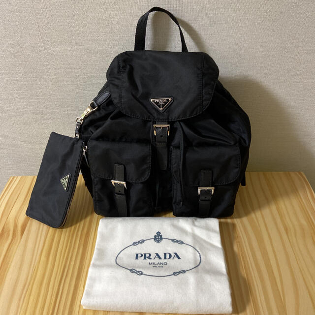 PRADA(プラダ)のPRADA プラダ　リュック　レディース　ナイロン　ブラック レディースのバッグ(リュック/バックパック)の商品写真