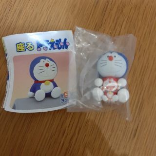 座るドラえもん　ドラえもんとミニドラえもん(その他)