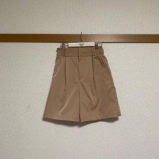 ユナイテッドアローズ(UNITED ARROWS)のセンタープレス入りハイウエストハーフパンツ(ハーフパンツ)