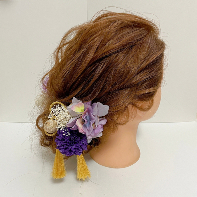 『和装髪飾り』ダリアピンポンマム紫和装飾り成人式髪飾り成人式飾り結婚式かすみ草 ハンドメイドのウェディング(ヘッドドレス/ドレス)の商品写真